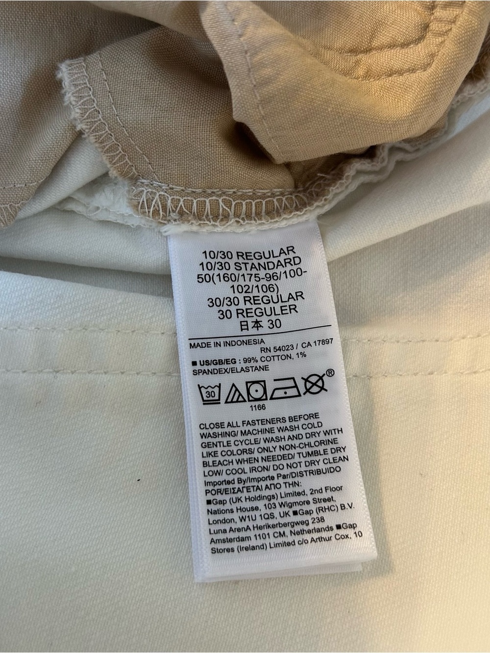 Gap Universal Slim Boyfriend white distressed cropped jeans raw hem size 10/30 - Picture 4 of 9